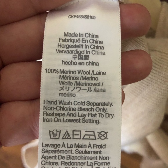 Soft classic sweater light beige 100% merino wool - Picture 1 of 3